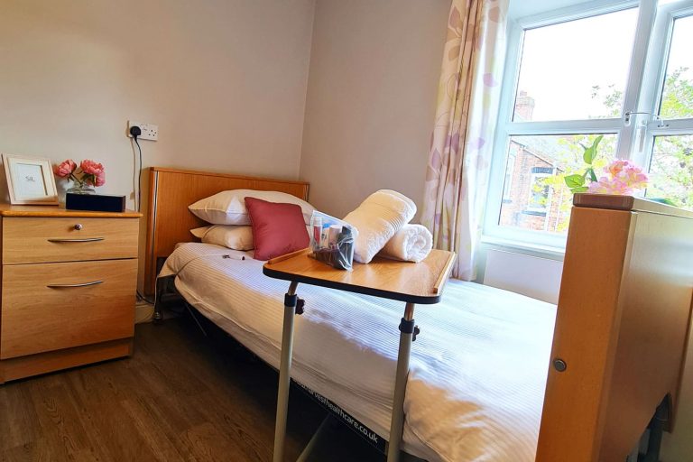 Tenlands bedroom